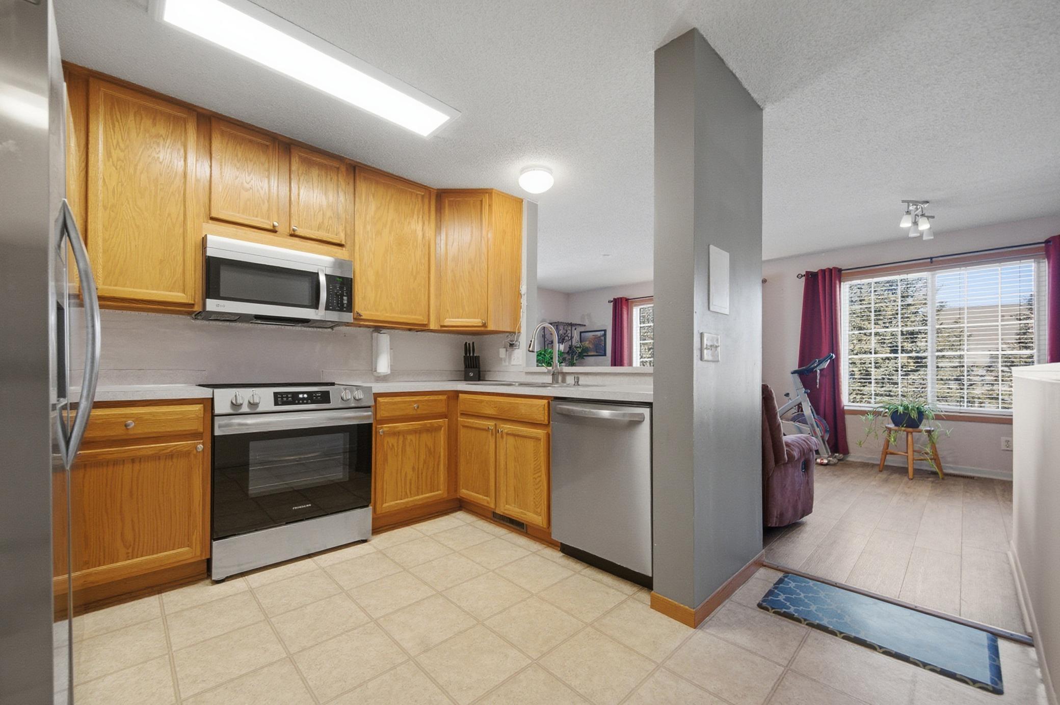 Homes for sale in Apple Valley, MN | 15517 Flight Wy #212, Apple Valley, MN 55124 | MLS# 7012563