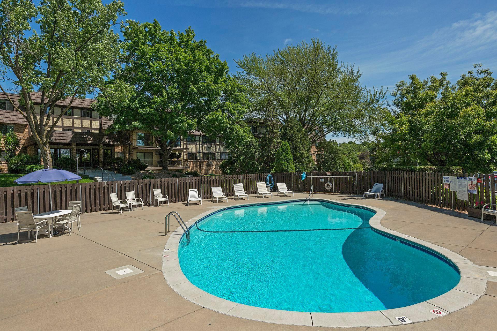 Homes for sale in Wayzata, MN | 205 Barry Ave S #303, Wayzata, MN 55391 | MLS# 7012634