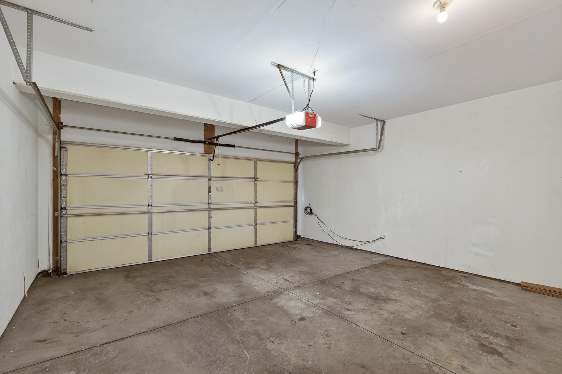 Homes for sale in Plymouth, MN | 5070 Holly Ln N #6, Plymouth, MN 55446 | MLS# 7012846