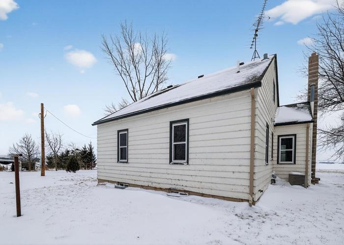 Homes for sale in Kenyon, MN | 8225 485Th St, Kenyon, MN 55946 | MLS# 7013174