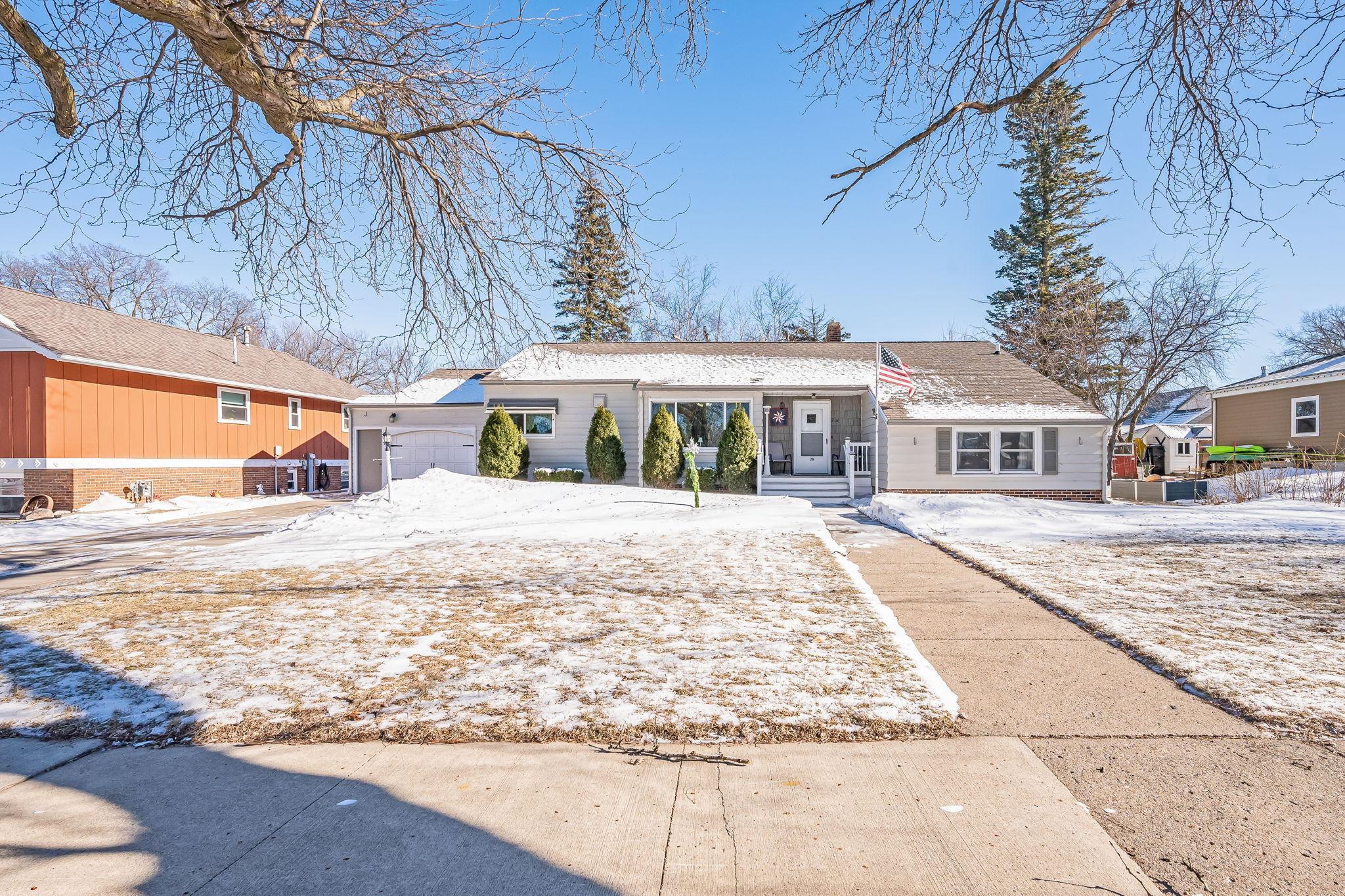 Homes for sale in Truman, MN | 206 N 3Rd Ave E, Truman, MN 56088 | MLS# 7013391