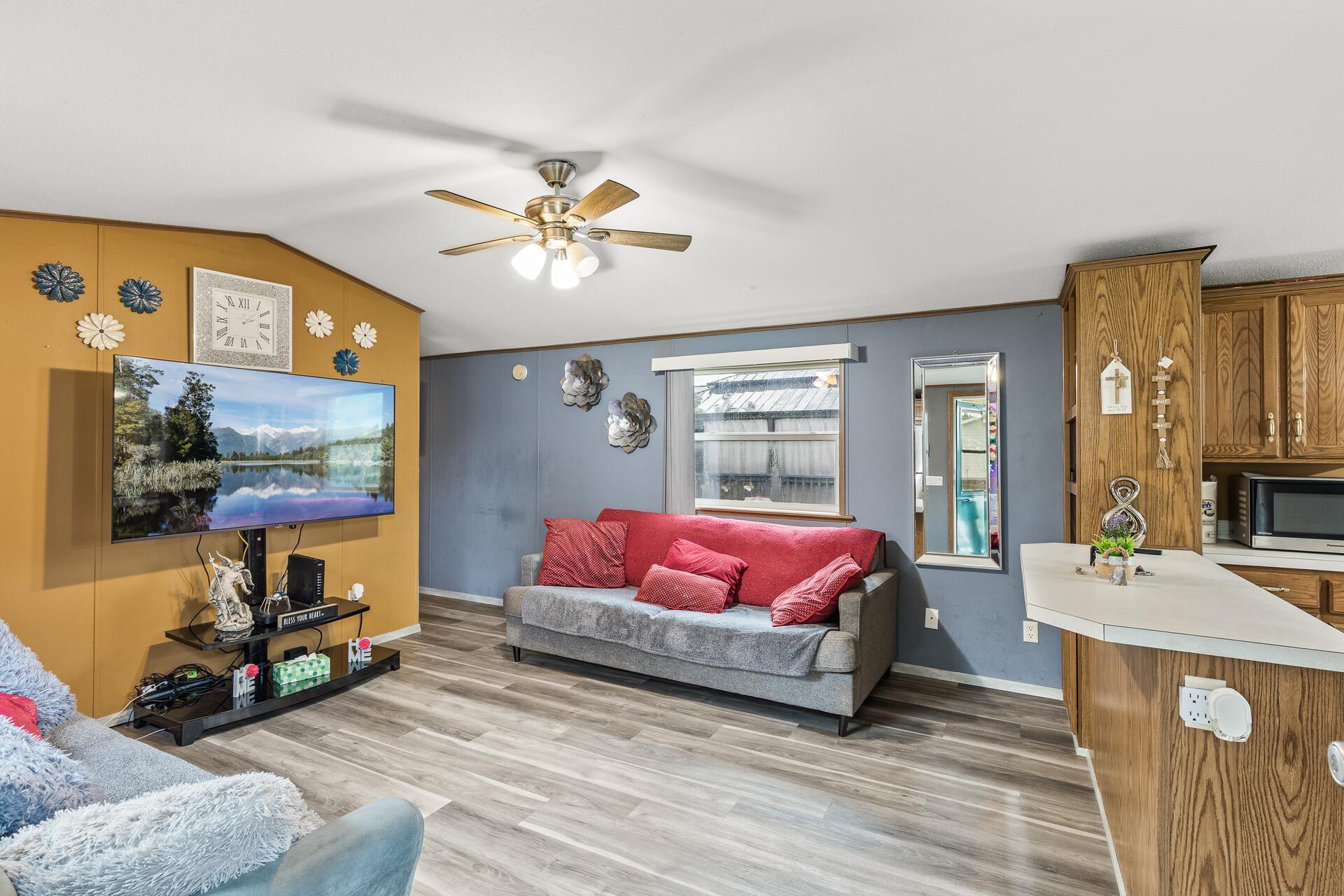 Homes for sale in Maplewood, MN | 2401 Bison Dr, Maplewood, MN 55119 | MLS# 7013432