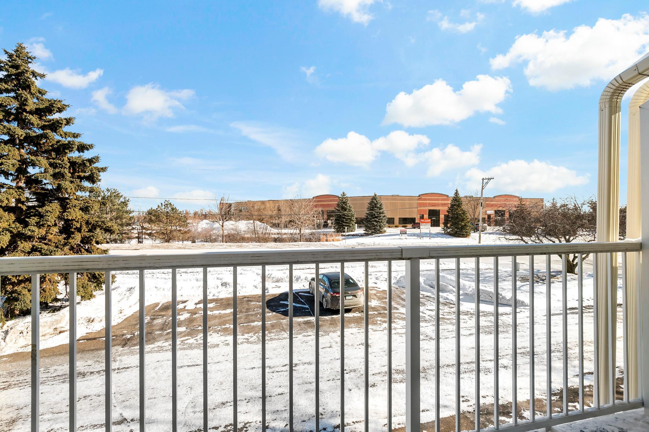 Homes for sale in Vadnais Heights, MN | 1053 Pond View Ct, Vadnais Heights, MN 55127 | MLS# 7013483