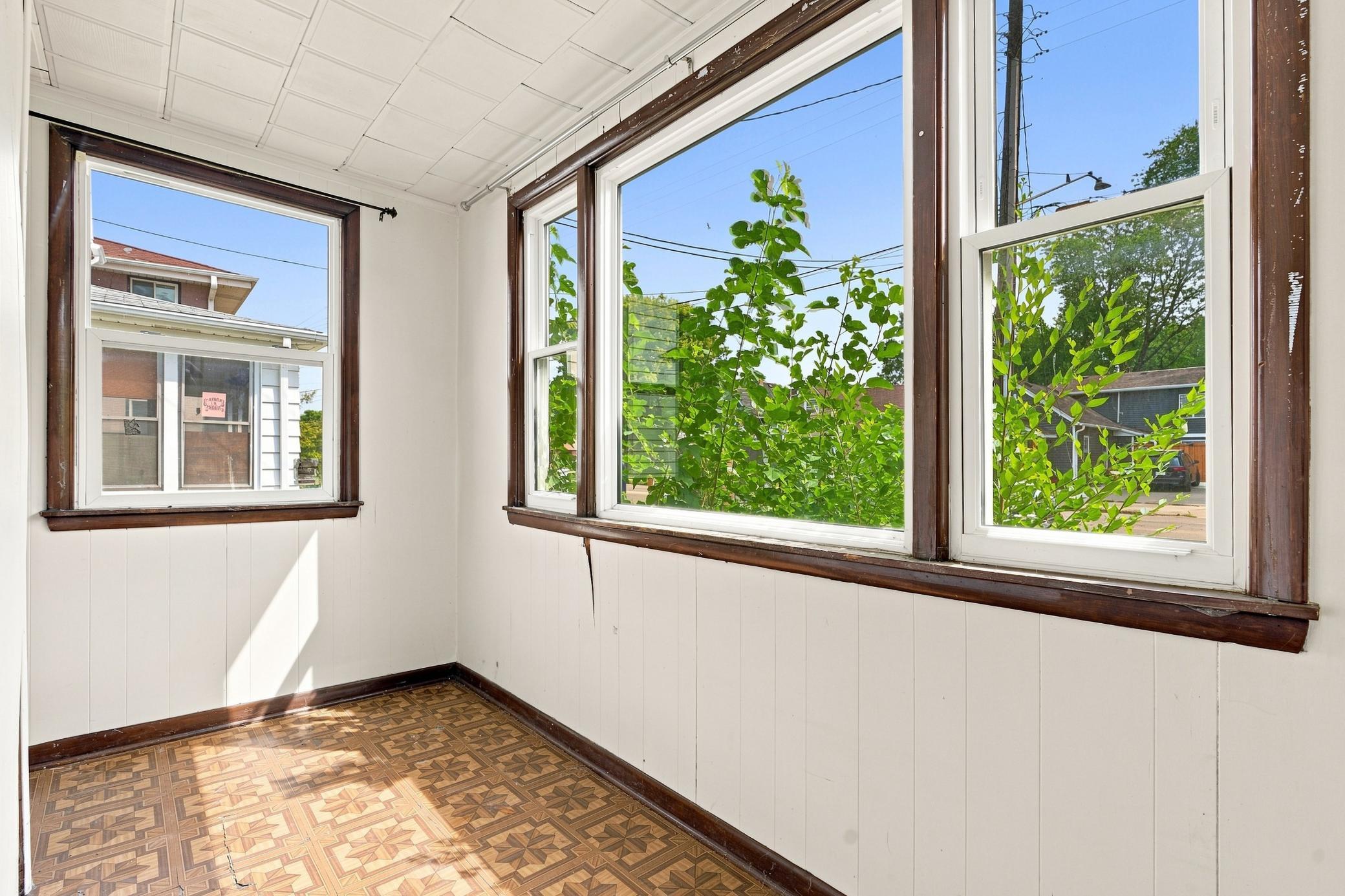 2nd image of 1716 University Ave Ne, Minneapolis, MN 55413 | MLS# 7013822