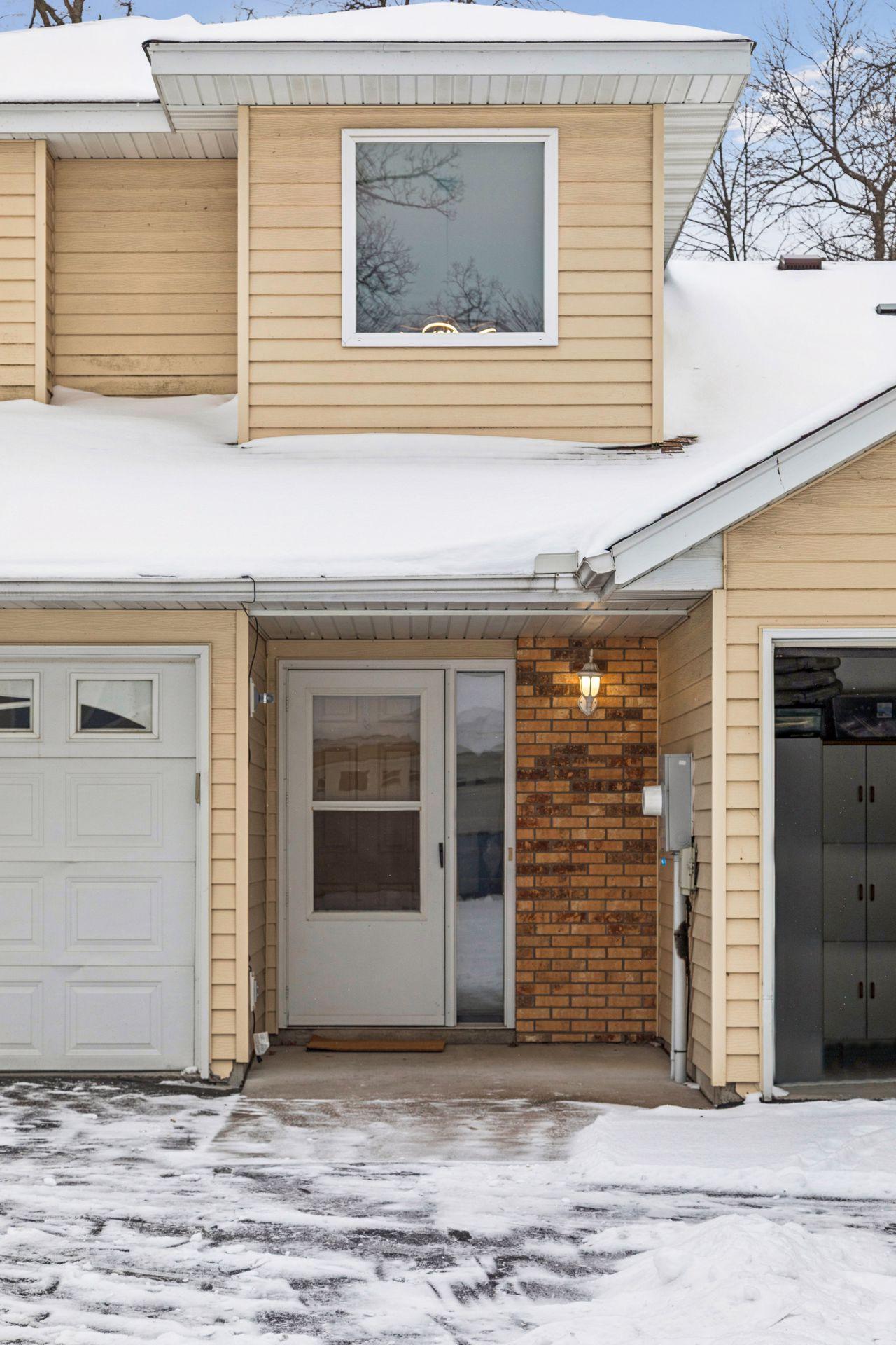 Homes for sale in Forest Lake, MN | 1012 18Th Ave Se, Forest Lake, MN 55025 | MLS# 7014458