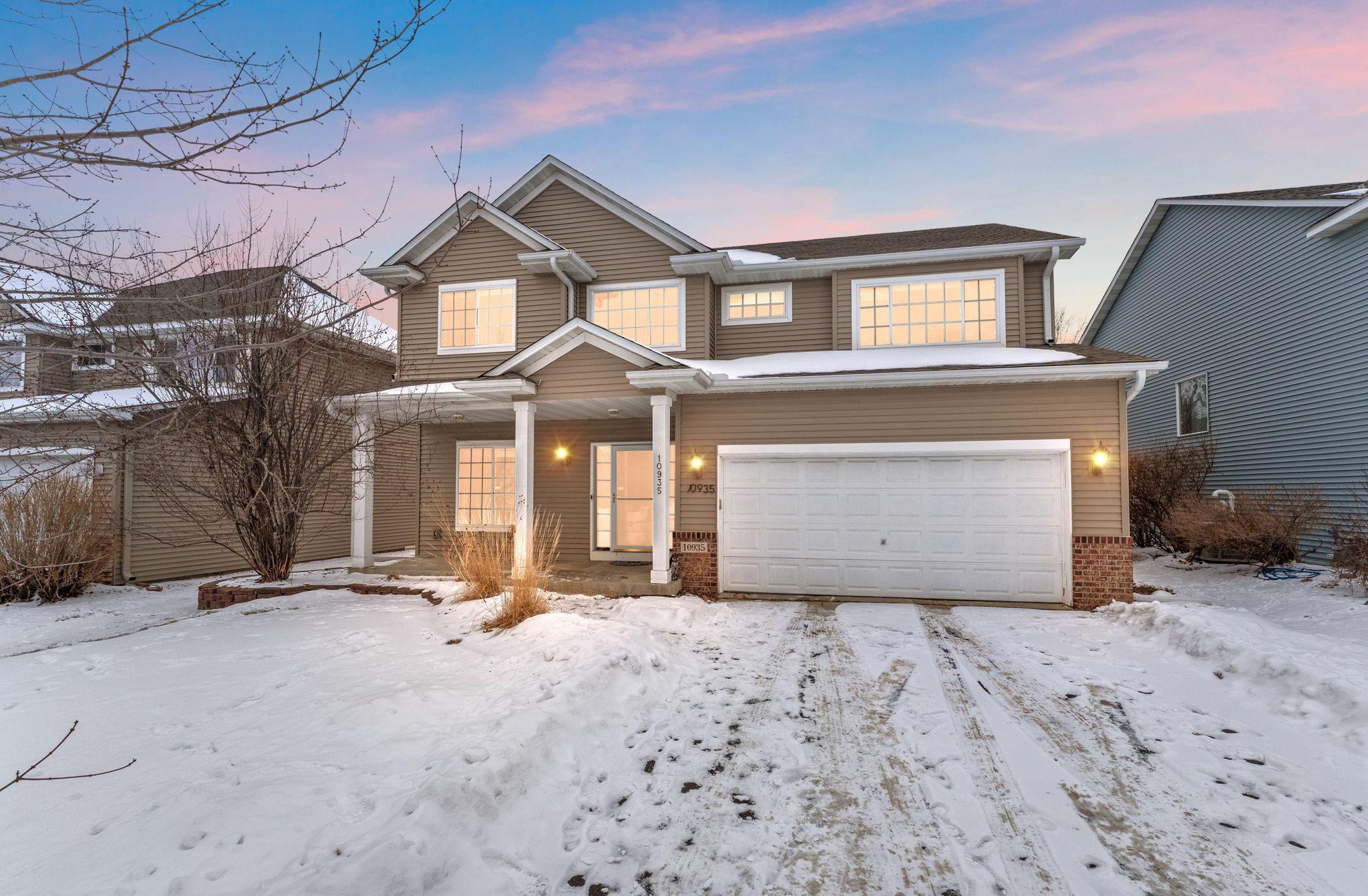 Homes for sale in Woodbury, MN | 10935 Eagle View Pl, Woodbury, MN 55129 | MLS# 7014644