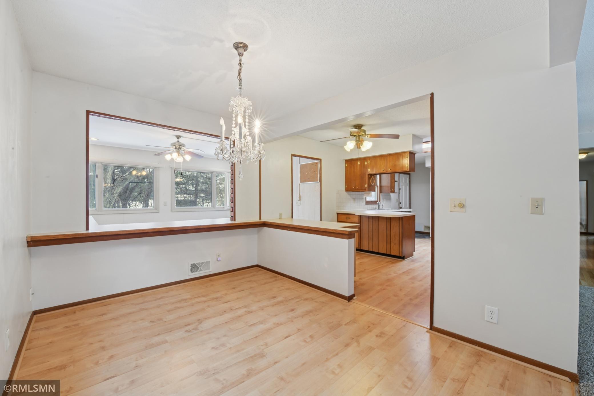 Homes for sale in Eagan, MN | 3062 Woodlark Ln, Eagan, MN 55121 | MLS# 7015338