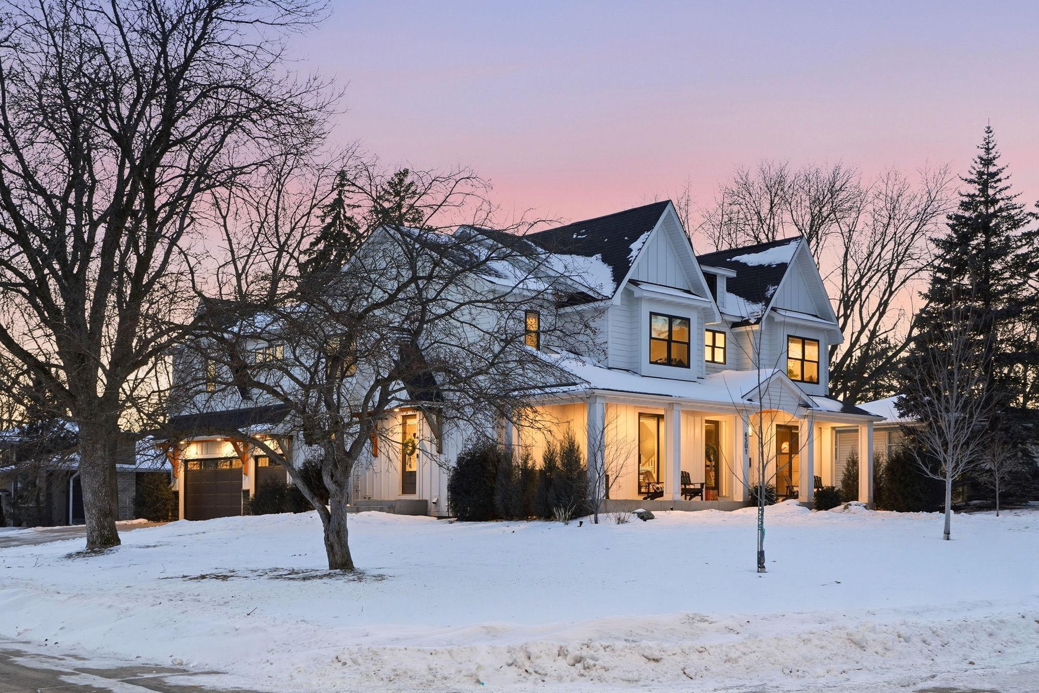 Homes for sale in Edina, MN | 4501 Dunham Dr, Edina, MN 55435 | MLS# 7015812