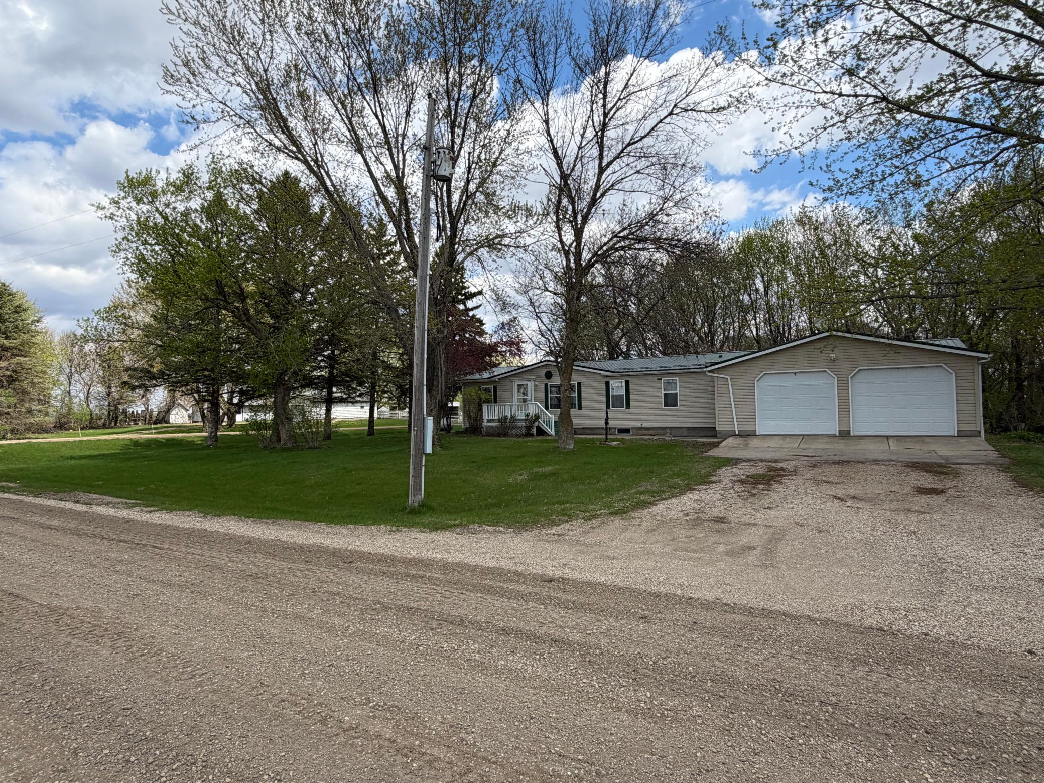 Homes for sale in Saint James, MN | 37026 710th Ave, Saint James, MN 56081 | MLS# 7015844