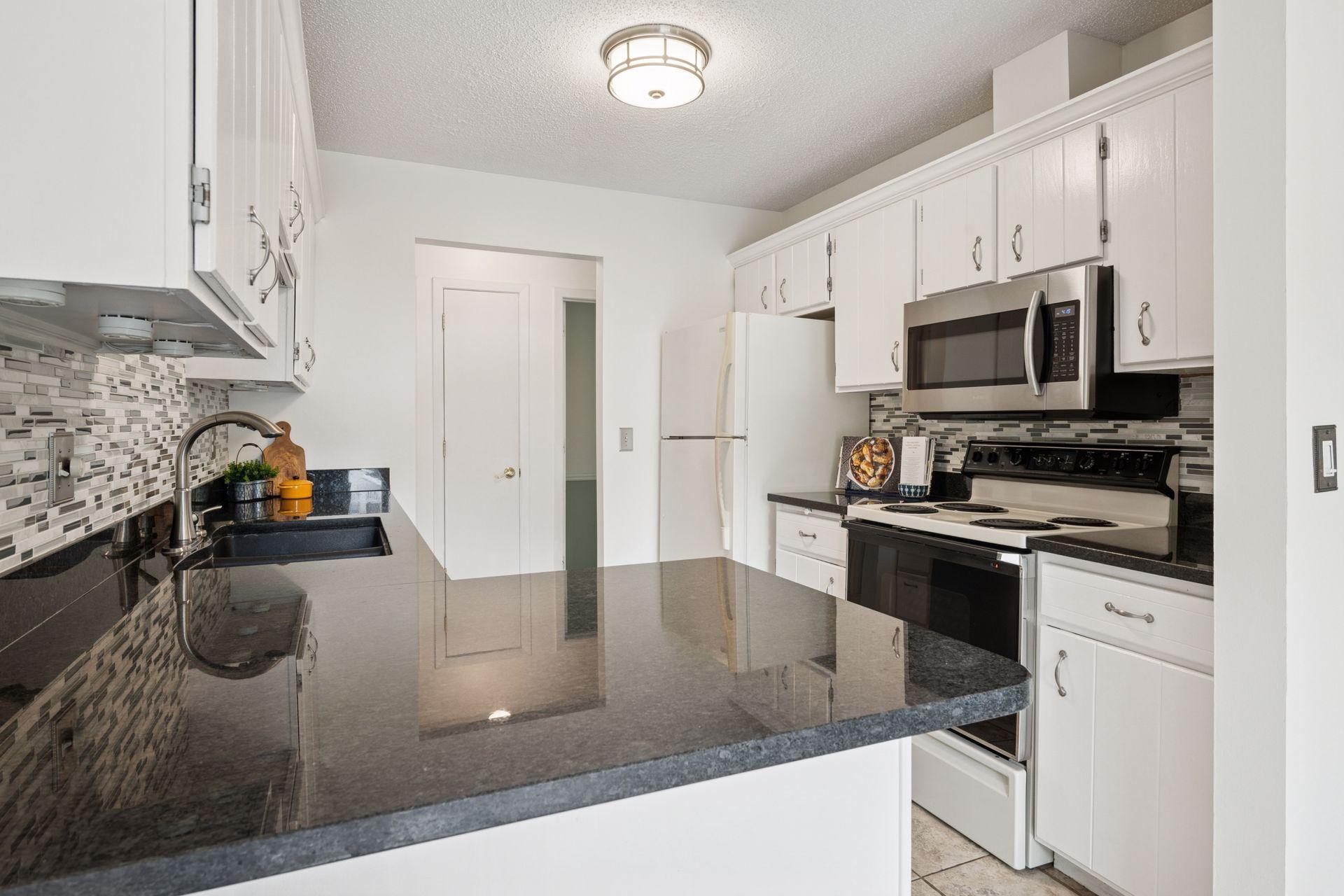 Homes for sale in Eden Prairie, MN | 9775 Dorset Ln, Eden Prairie, MN 55347 | MLS# 7015960