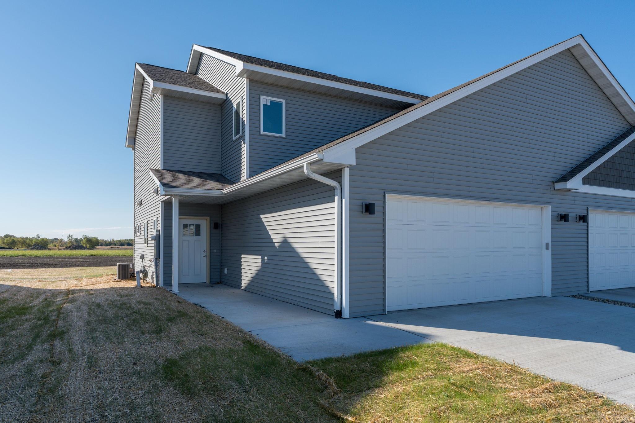 Homes for sale in Mankato, MN | 3201 & 3203 Noble Dr, Mankato, MN 56001 | MLS# 7015986