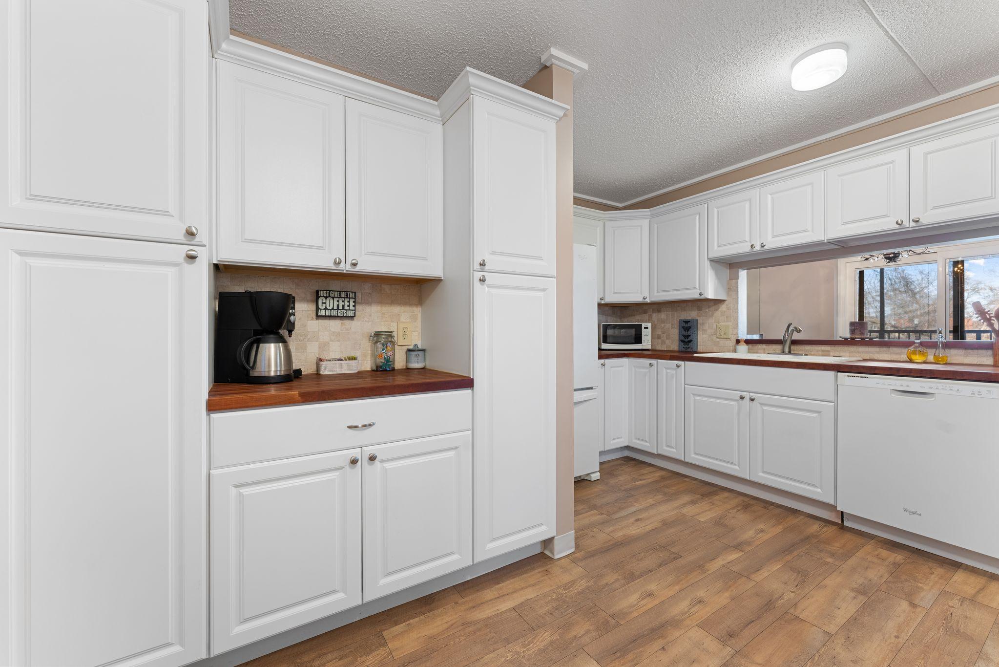 Homes for sale in Minnetonka, MN | 10521 Cedar Lake Rd #501, Minnetonka, MN 55305 | MLS# 7016033