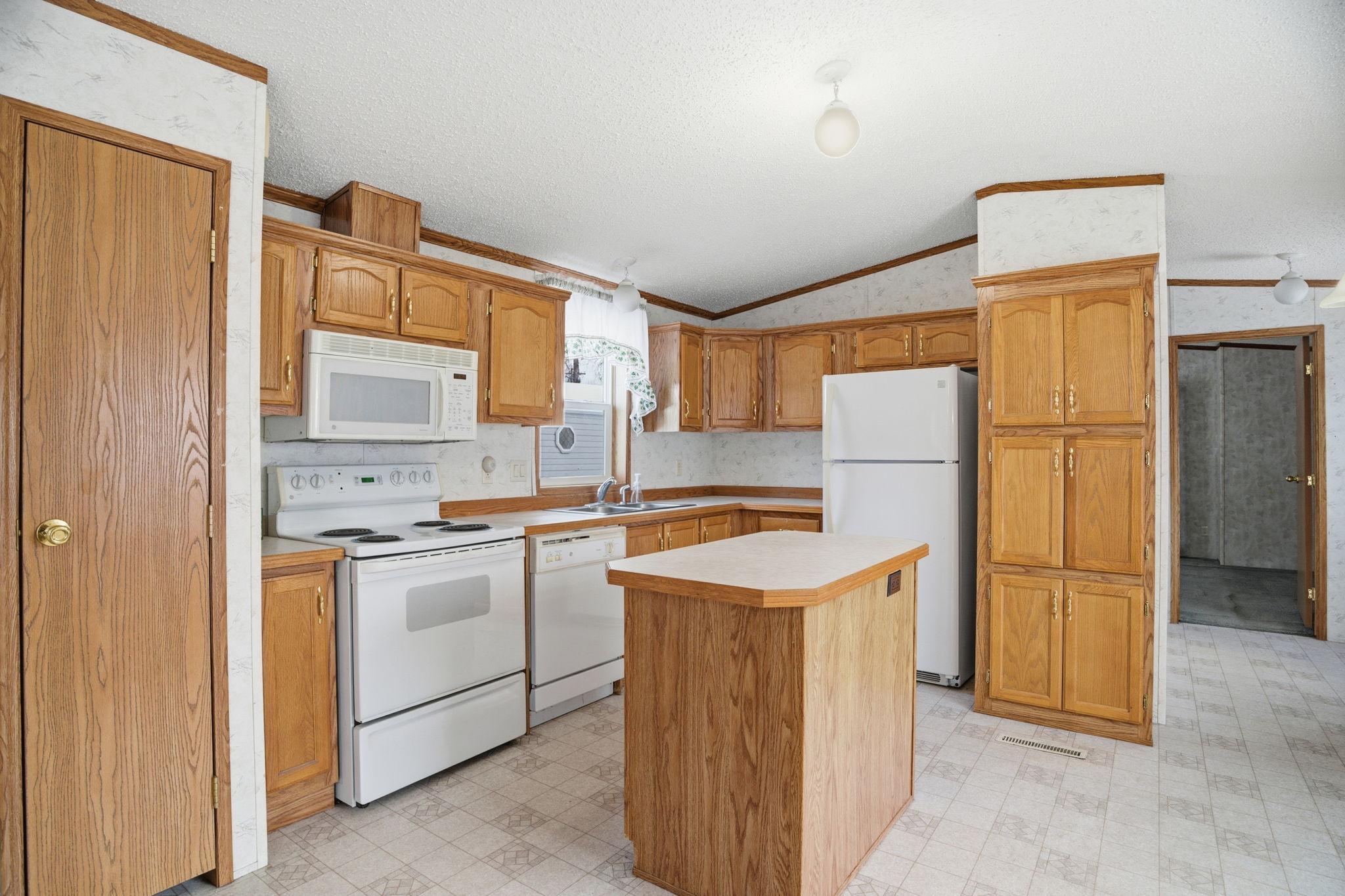 Homes for sale in Andover, MN | 2004 Flamingo Dr Ne, Andover, MN 55304 | MLS# 7016039