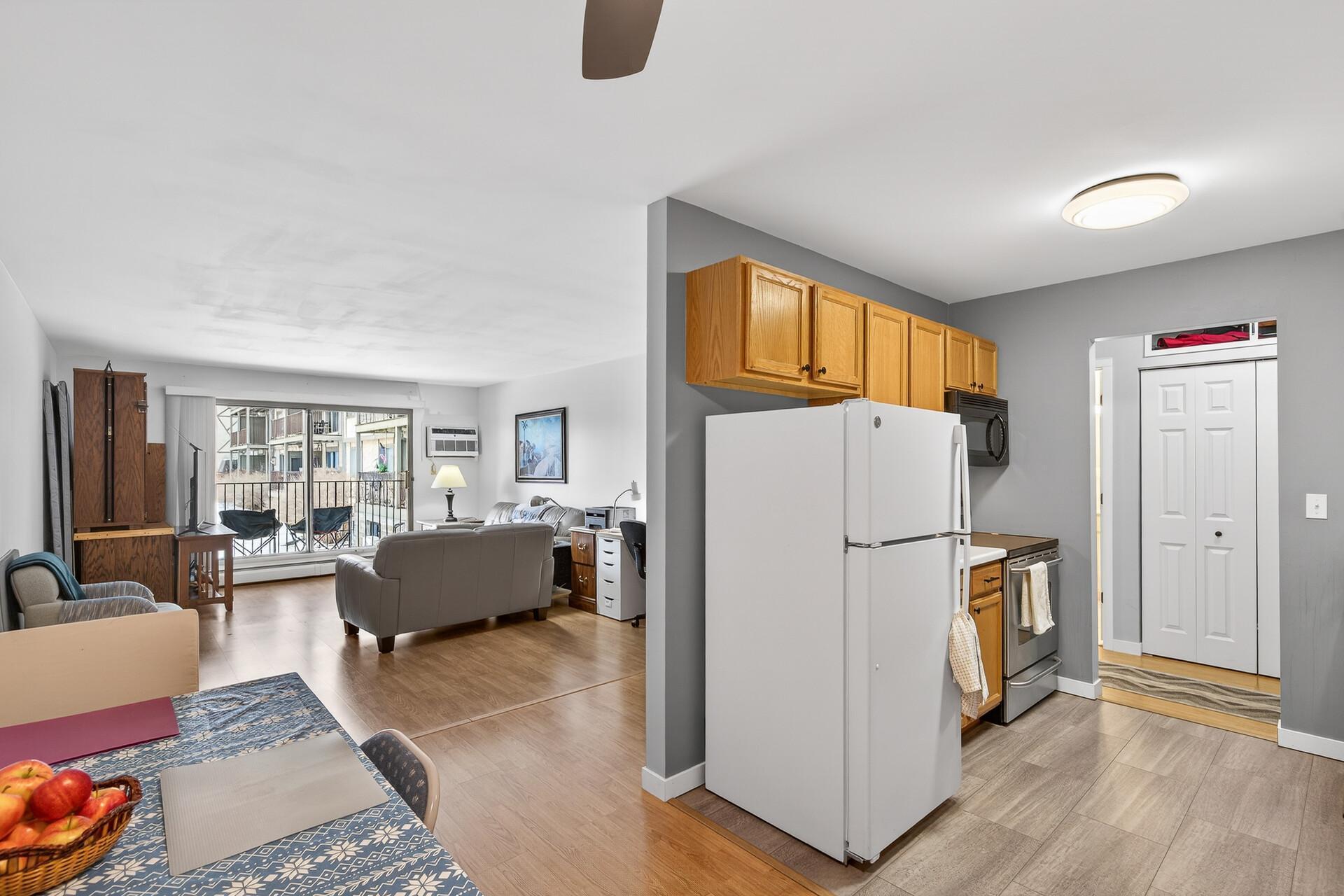 Homes for sale in Plymouth, MN | 1304 W Medicine Lake Dr #119, Plymouth, MN 55441 | MLS# 7016535