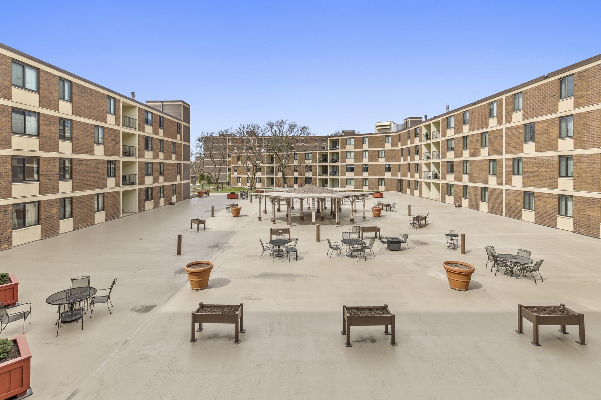 37th image of 7200 York Ave S #220, Minneapolis, MN 55435 | MLS# 7017397