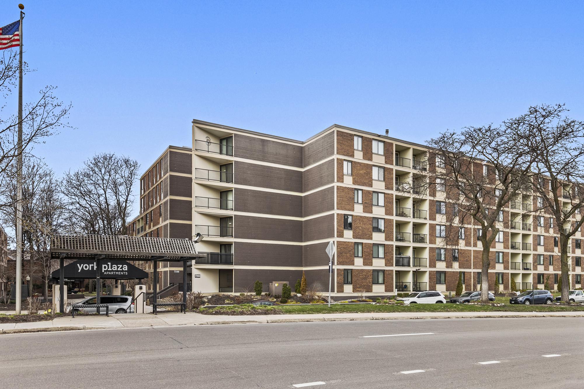 5th image of 7200 York Ave S, Edina, MN 55435