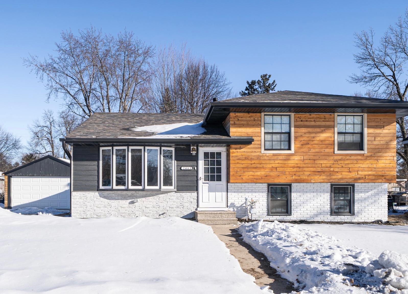 Homes for sale in New Brighton, MN | 2463 Silver Lake Rd Nw, New Brighton, MN 55112 | MLS# 7018080