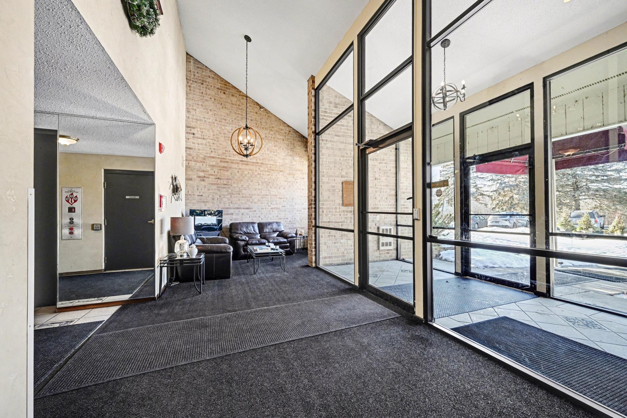 Homes for sale in Minnetonka, MN | 5645 Green Circle Dr #315, Minnetonka, MN 55343 | MLS# 7018377