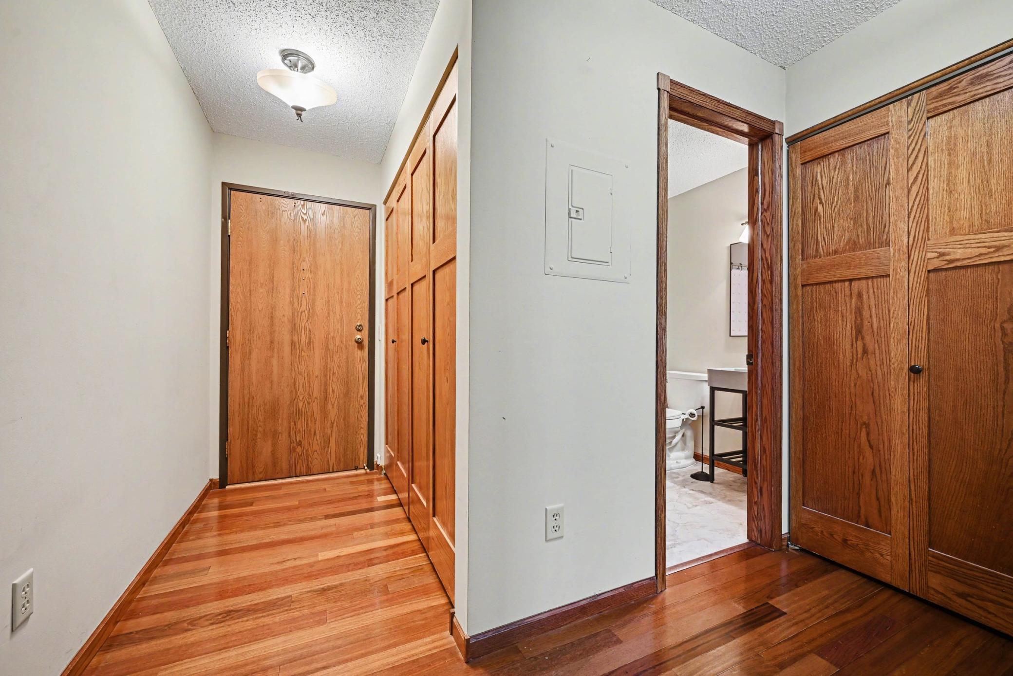 Homes for sale in Minnetonka, MN | 5645 Green Circle Dr #315, Minnetonka, MN 55343 | MLS# 7018377