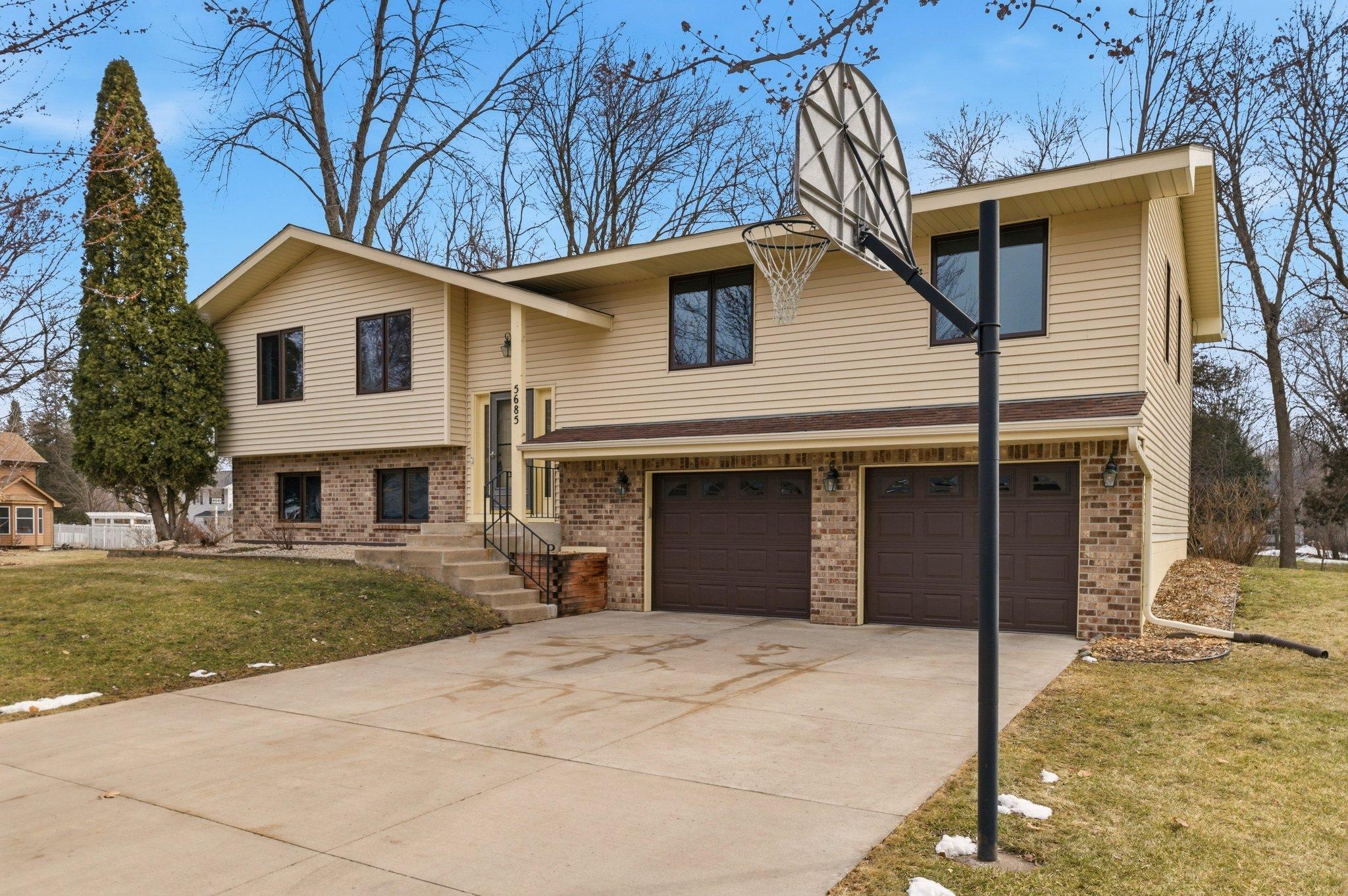 Homes for sale in Excelsior, MN | 5685 Wedgewood Dr, Excelsior, MN 55331 | MLS# 7018755