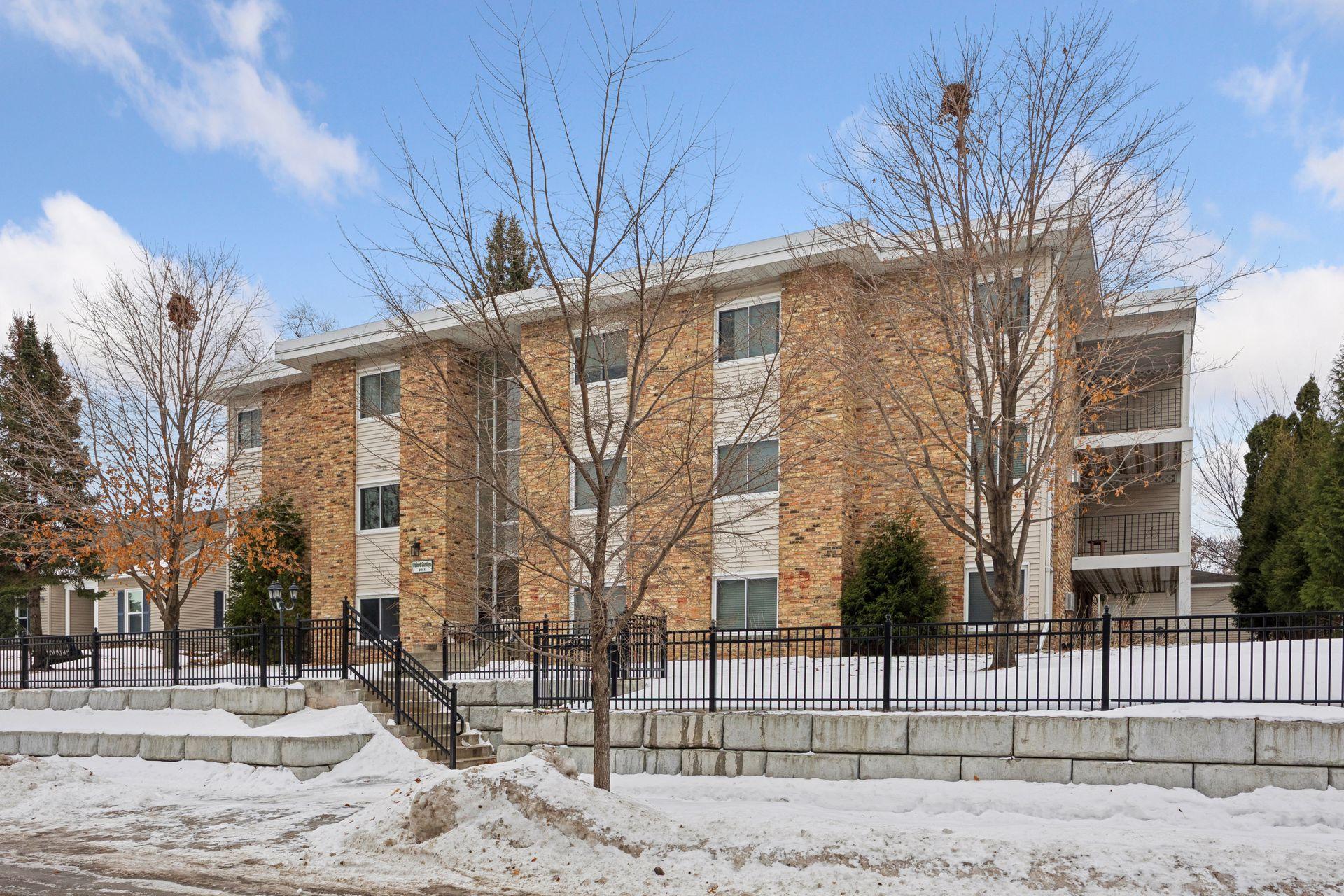 Homes for sale in Saint Louis Park, MN | 5911 Oxford St #7, Saint Louis Park, MN 55416 | MLS# 7018855