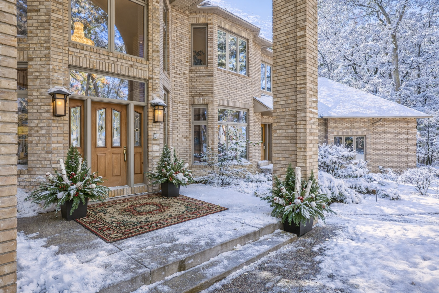 Homes for sale in North Oaks, MN | 4 W Bay Ln, North Oaks, MN 55127 | MLS# 7019184