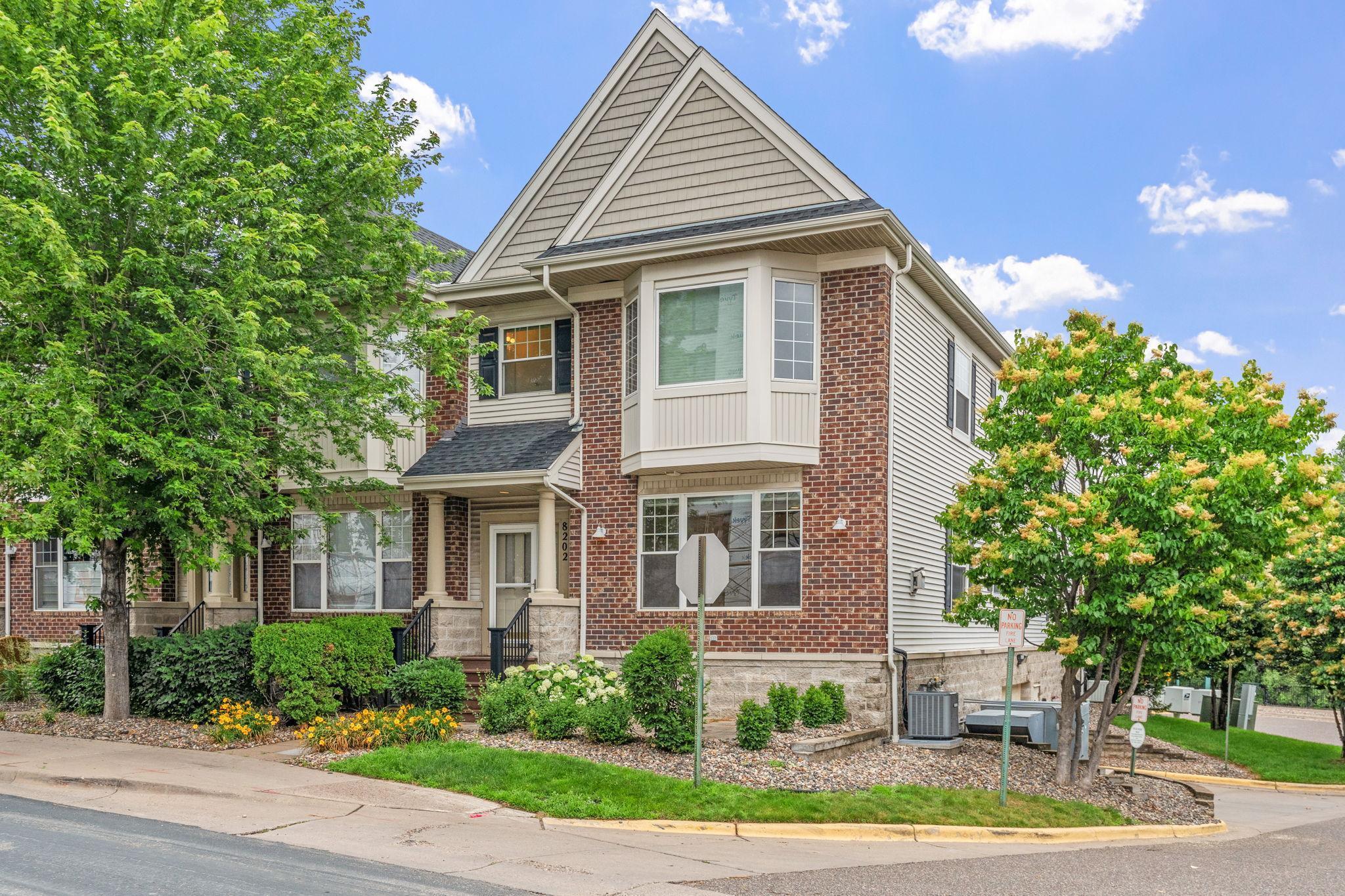 Homes for sale in Golden Valley, MN | 8202 Golden Valley Rd, Golden Valley, MN 55427 | MLS# 7019288