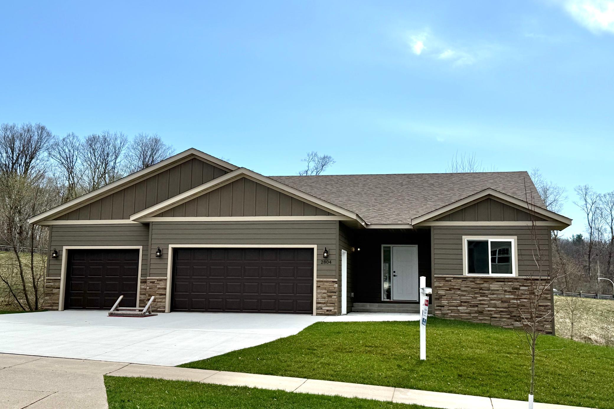 1st image of 2804 Oak Lawn Dr, Northfield, MN 55057 | MLS# 7020459