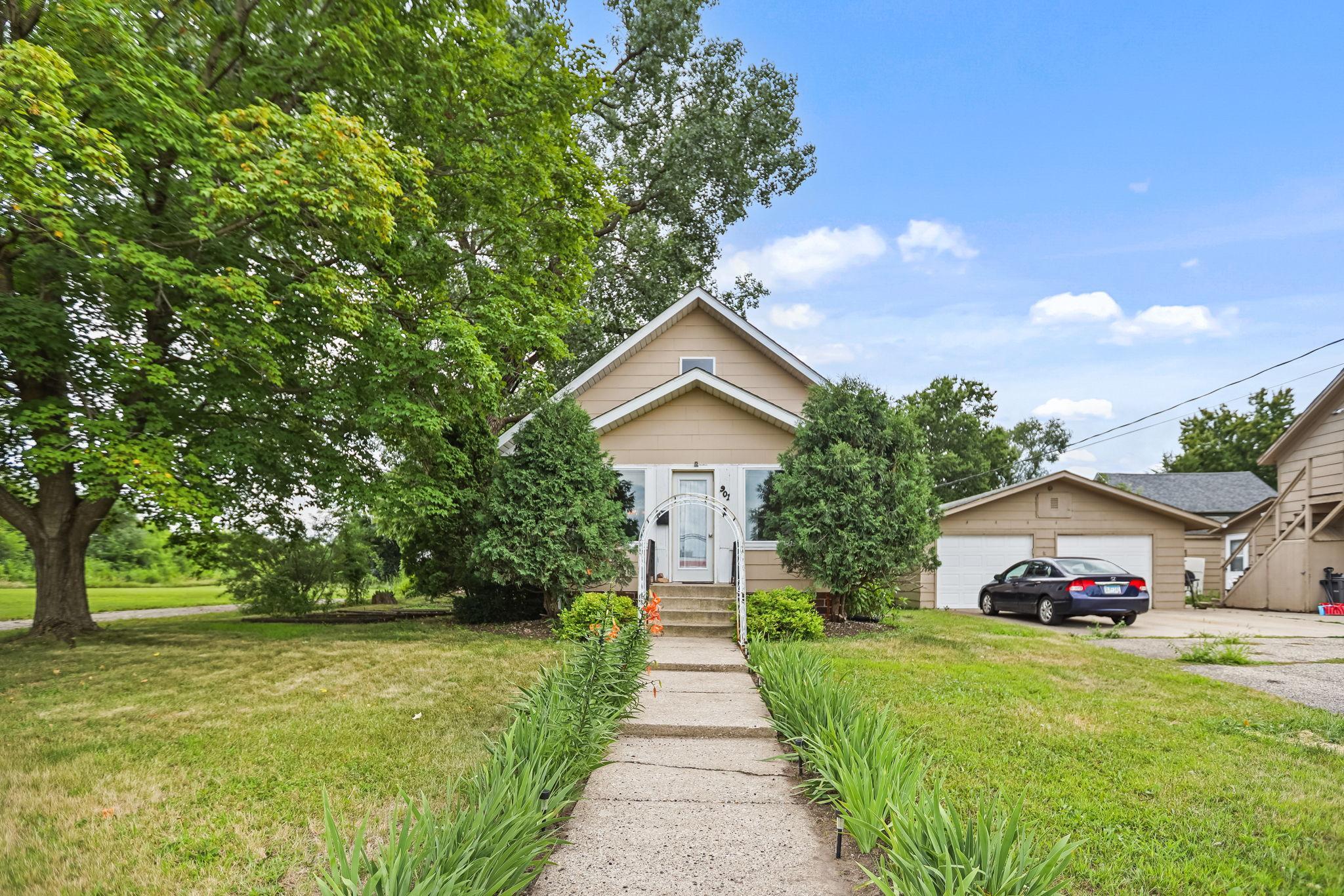 3rd image of 901 3Rd St Nw, Faribault, MN 55021 | MLS# 7020930