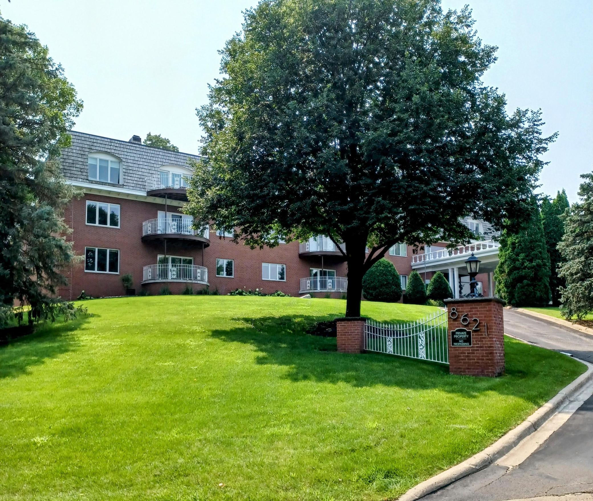 Homes for sale in Eden Prairie, MN | 8621 Basswood Rd #23, Eden Prairie, MN 55344 | MLS# 7021030