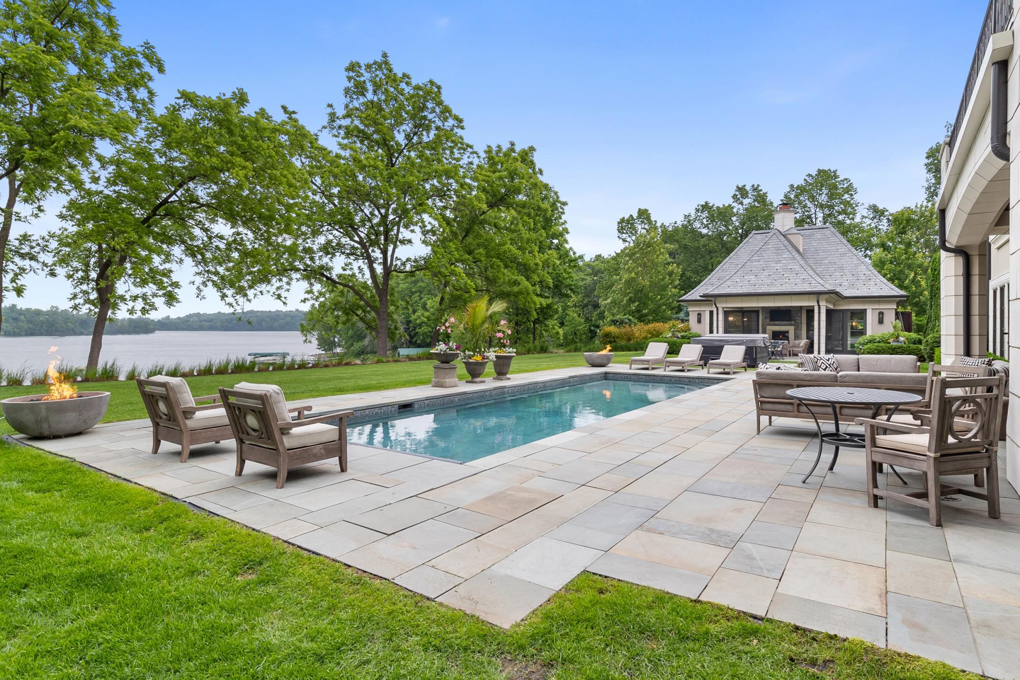 4th image of 4750 Baycliffe Dr, Excelsior, MN 55331 | MLS# 7021115