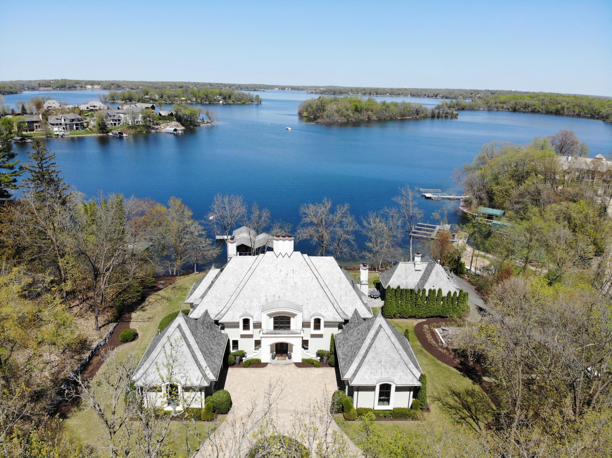 3rd image of 4750 Baycliffe Dr, Excelsior, MN 55331 | MLS# 7021115