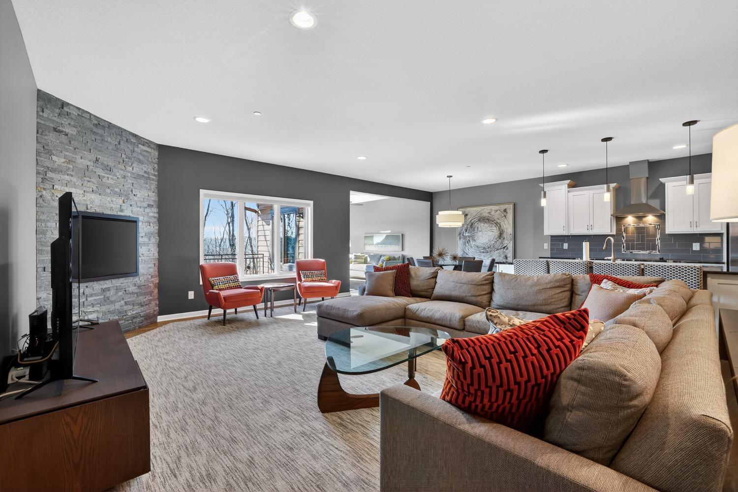 4th image of 552 Panorama Cir Nw, Rochester, MN 55901 | MLS# 7022054