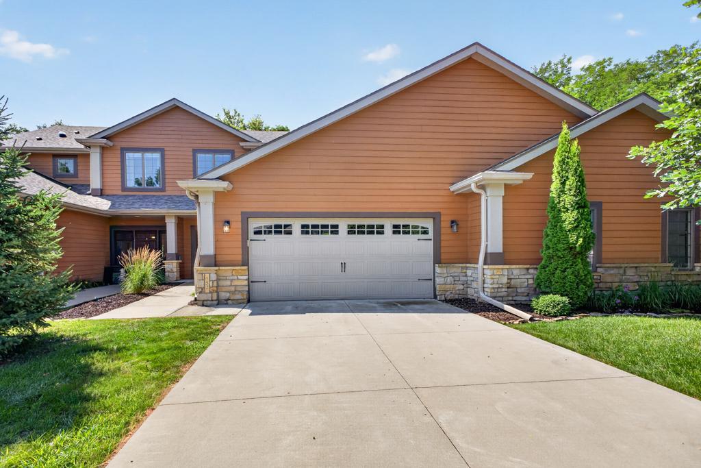 1st image of 552 Panorama Cir Nw, Rochester, MN 55901 | MLS# 7022054
