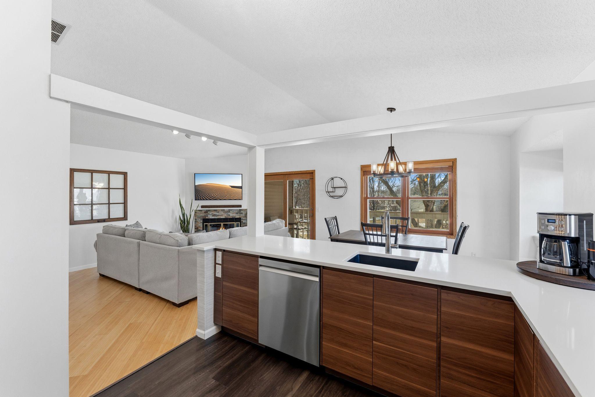 Homes for sale in Eagan, MN | 1898 Southpointe Ter #B1898, Eagan, MN 55122 | MLS# 7022097