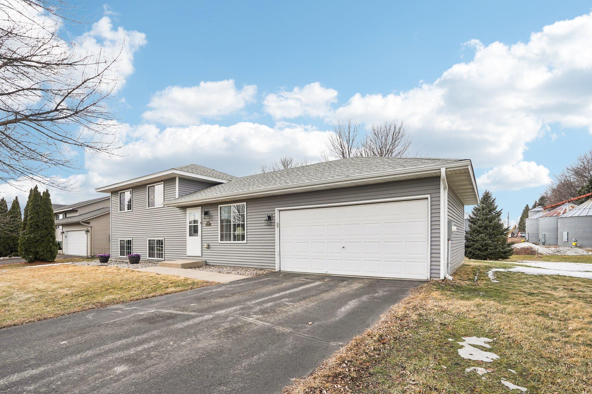 Homes for sale in Green Isle, MN | 410 Gloria Ave, Green Isle, MN 55338 | MLS# 7022206