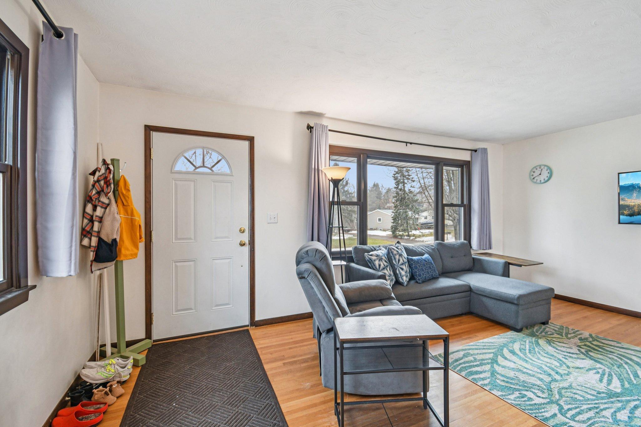 Homes for sale in Woodbury, MN | 6216 Edgewood Ave, Woodbury, MN 55125 | MLS# 7022321