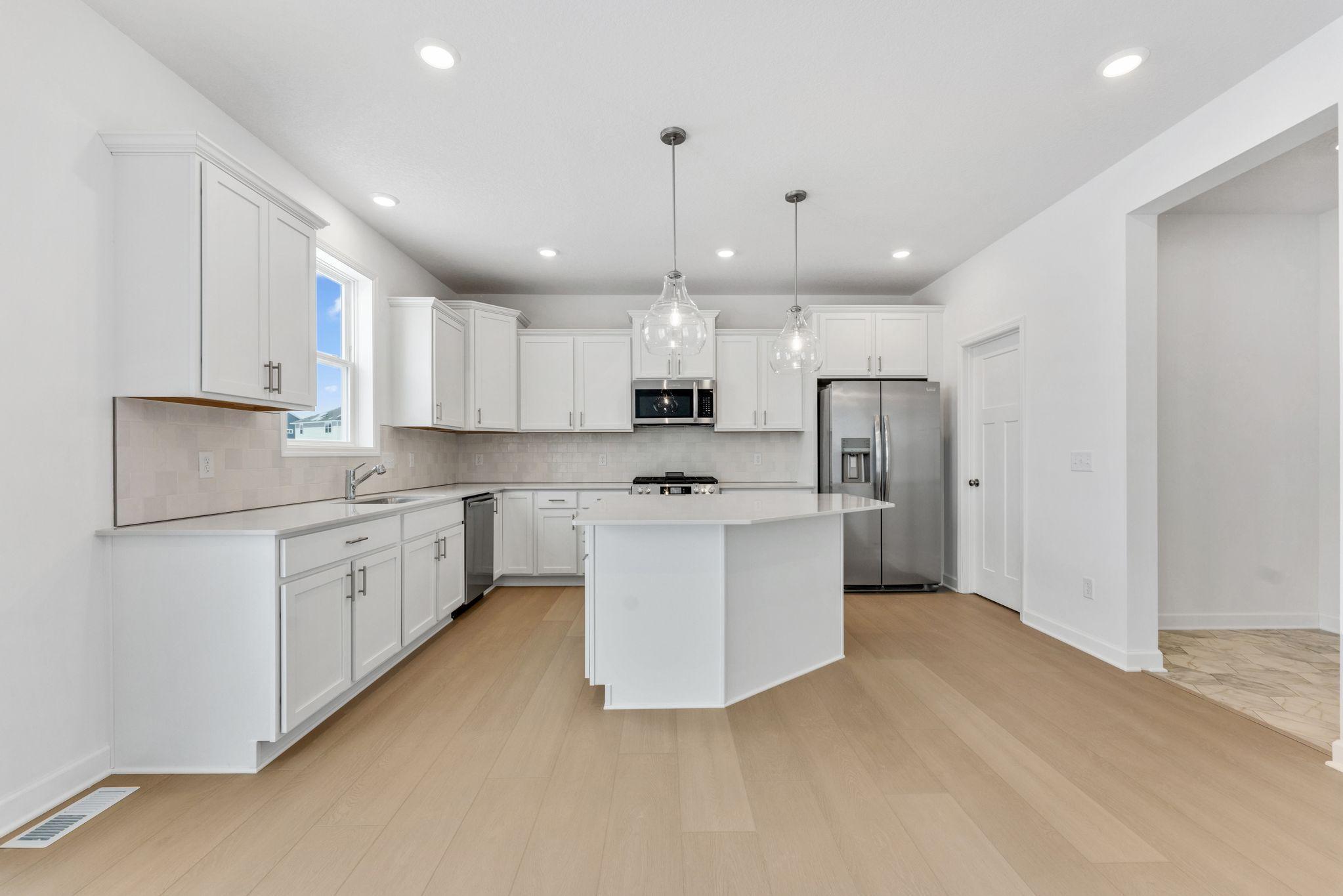 Homes for sale in Shakopee, MN | 2624 Aspen Dr, Shakopee, MN 55379 | MLS# 7022703