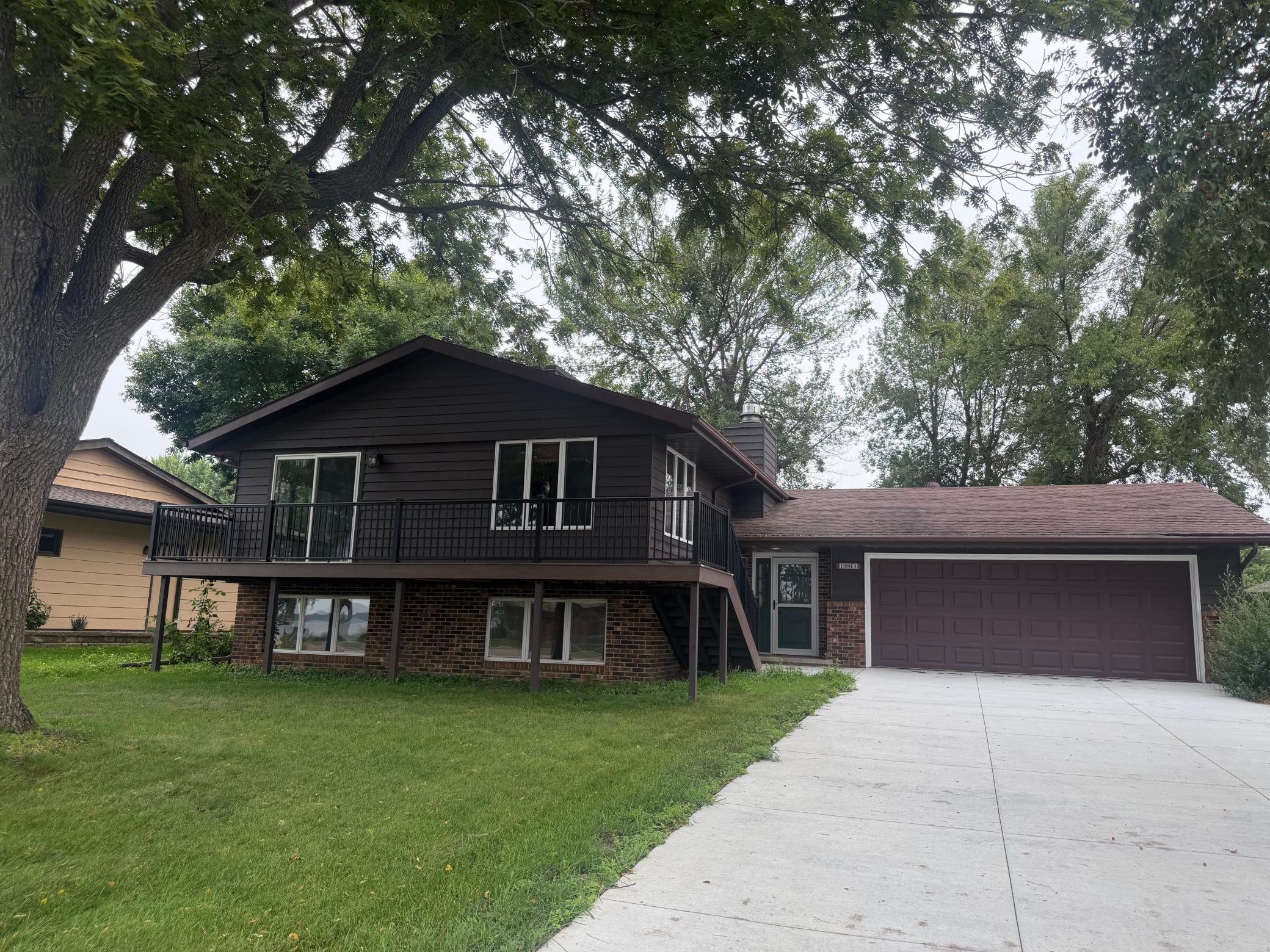 1st image of 1961 S Shore Dr, Worthington, MN 56187 | MLS# 7023121