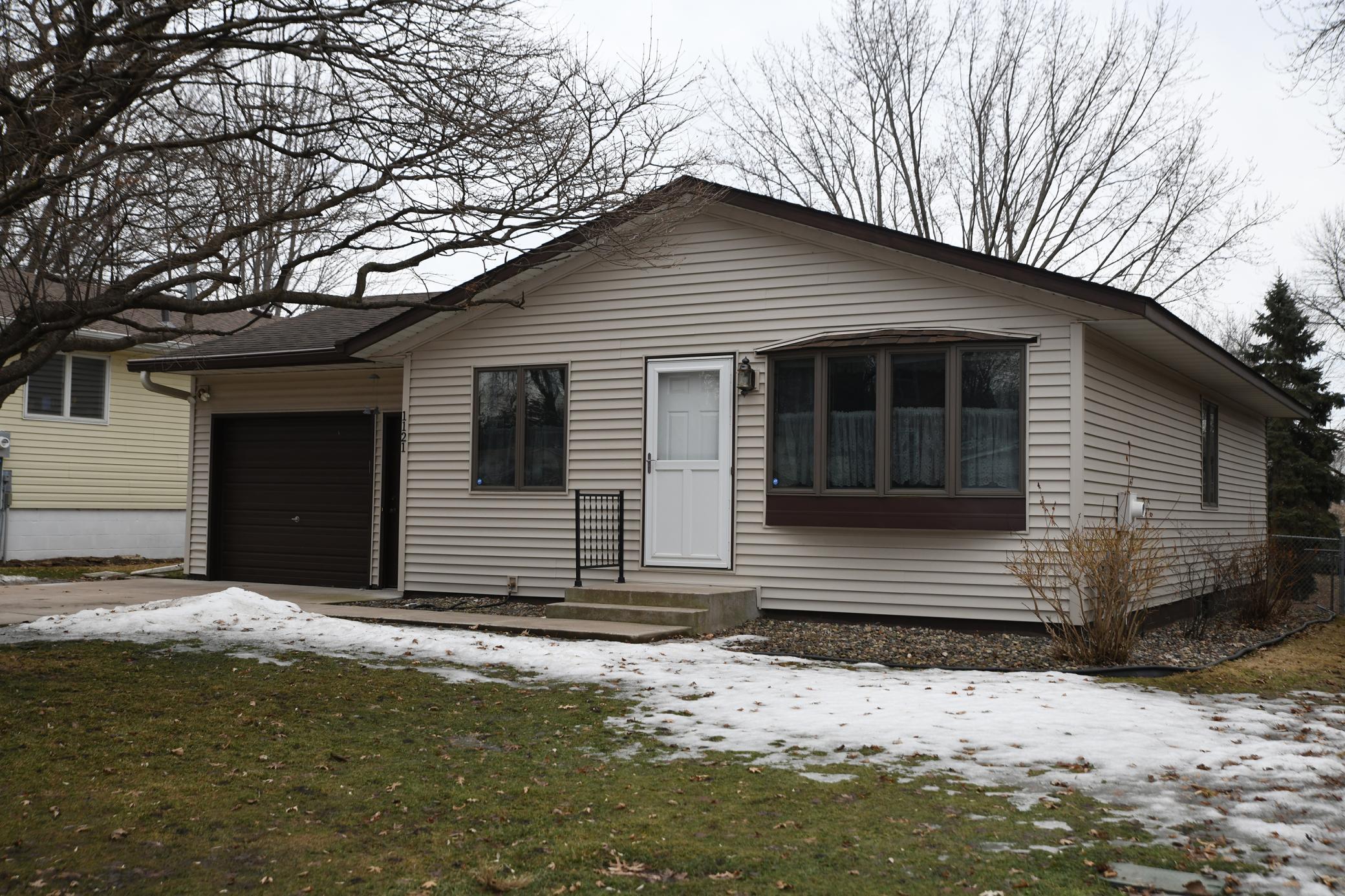 Homes for sale in Hastings, MN | 1121 4th St W, Hastings, MN 55033 | MLS# 7023362