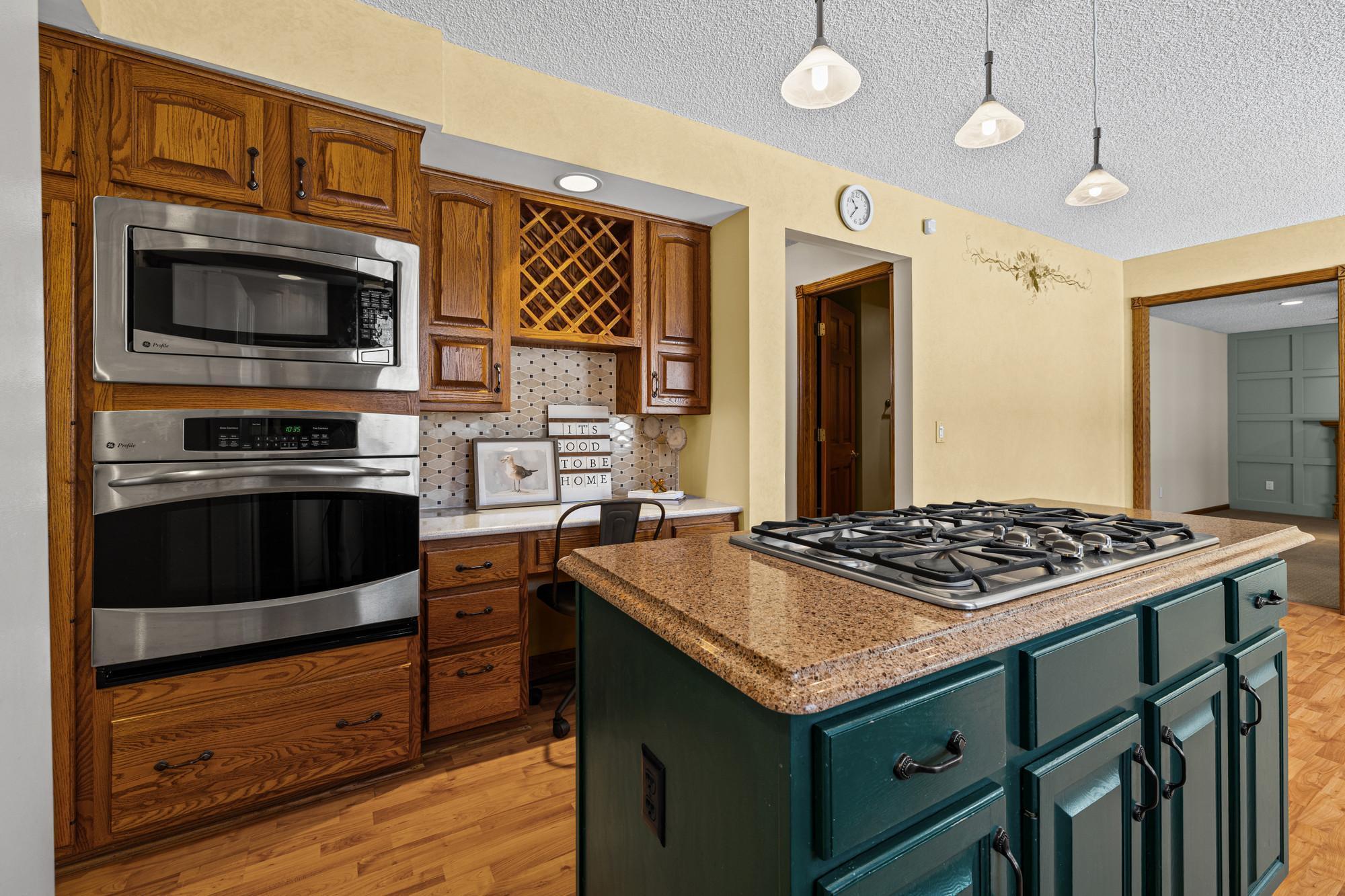 Homes for sale in Shoreview, MN | 3588 Tiffany Ln, Shoreview, MN 55126 | MLS# 7023363