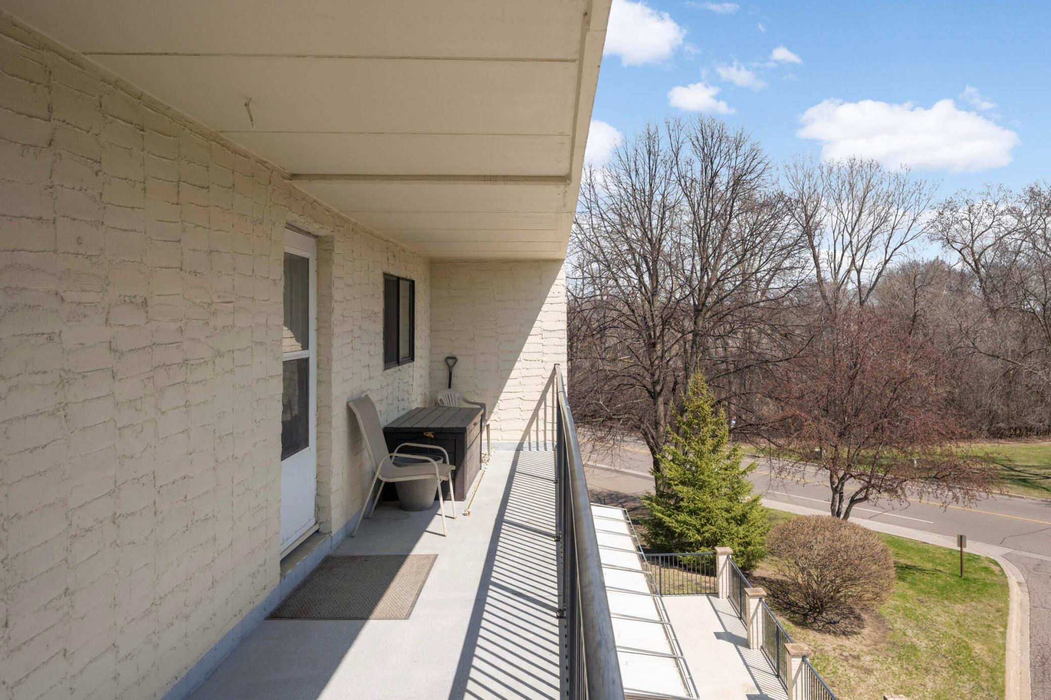 Homes for sale in Minnetonka, MN | 10501 Cedar Lake Rd #420, Minnetonka, MN 55305 | MLS# 7023852