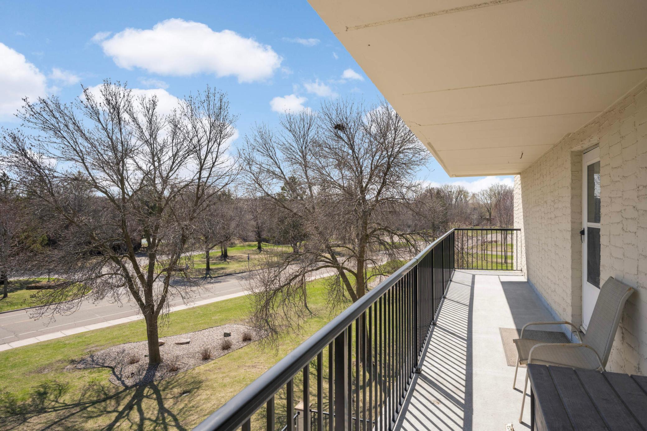 Homes for sale in Minnetonka, MN | 10501 Cedar Lake Rd #420, Minnetonka, MN 55305 | MLS# 7023852