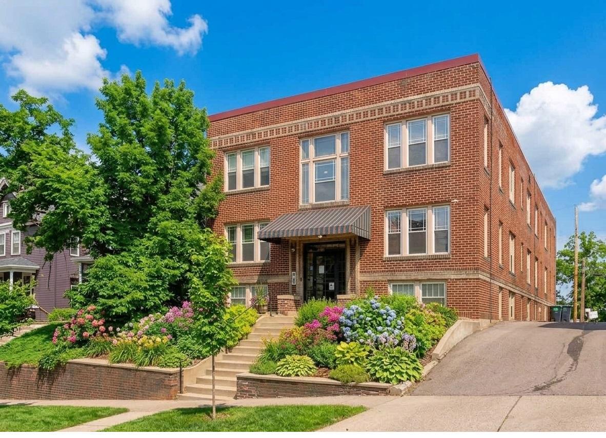 Homes for sale in Minneapolis, MN | 522 Ridgewood Ave #9, Minneapolis, MN 55403 | MLS# 7024176