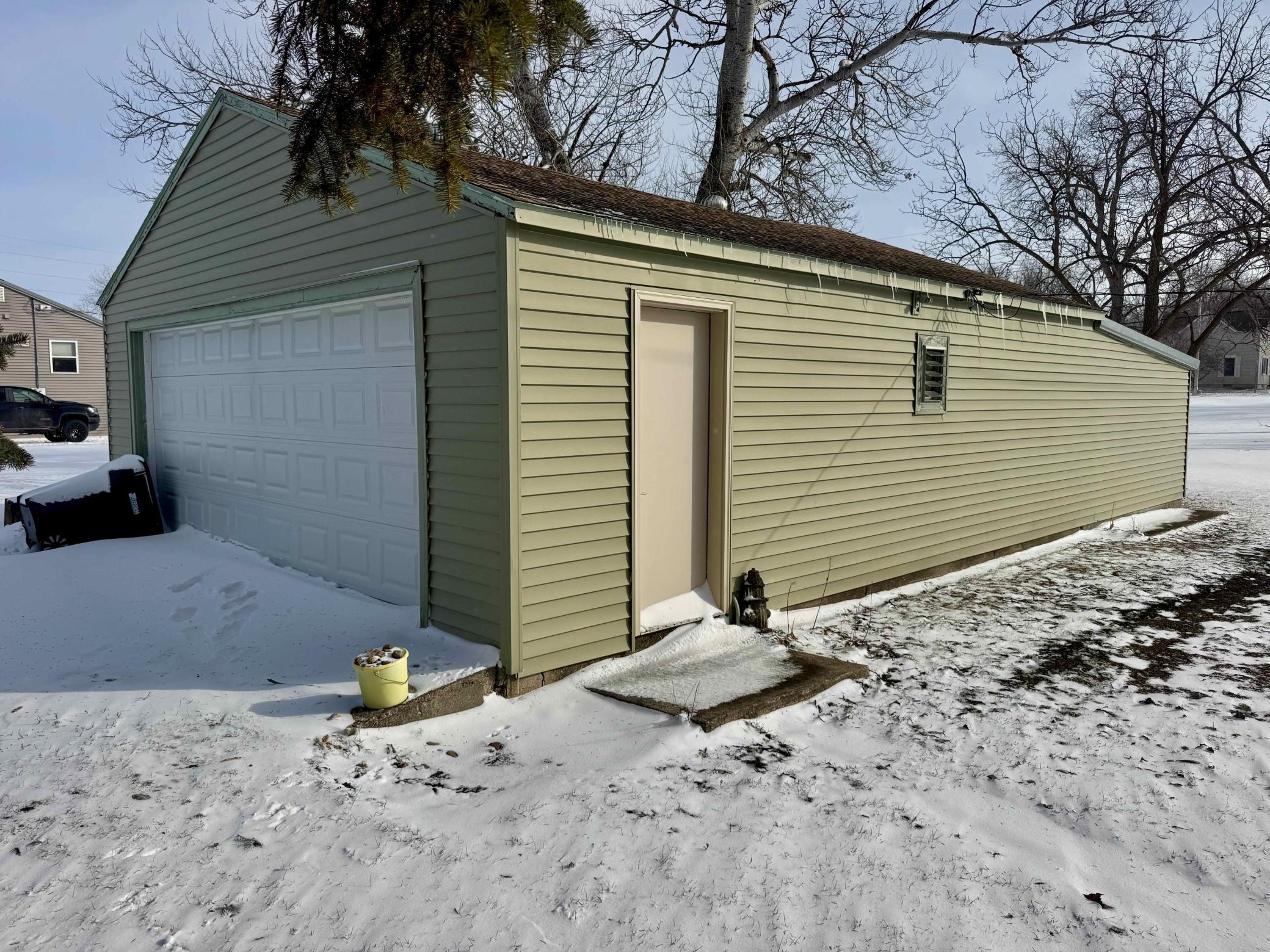 Homes for sale in Bird Island, MN | 911 Maple Ave, Bird Island, MN 55310 | MLS# 7024241