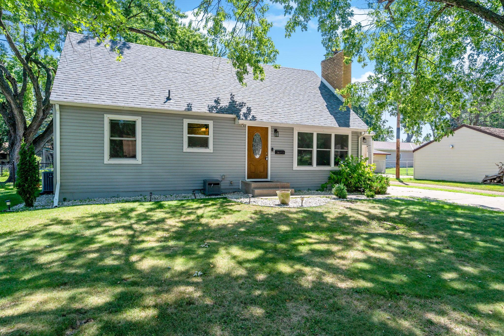 2nd image of 853 Minnesota St S, Shakopee, MN 55379 | MLS# 7024292