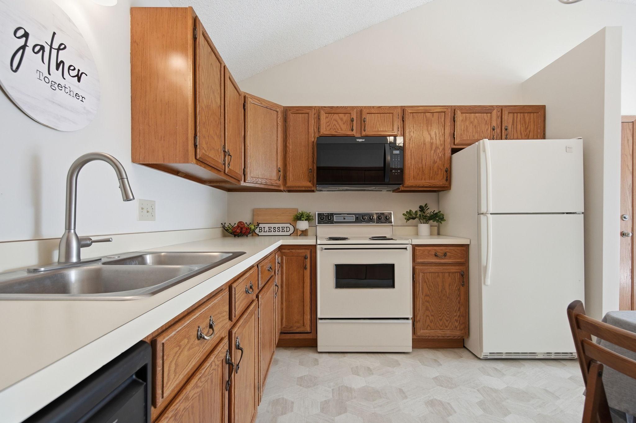 Homes for sale in Vadnais Heights, MN | 3286 Greenbrier St #3286C, Vadnais Heights, MN 55127 | MLS# 7024468