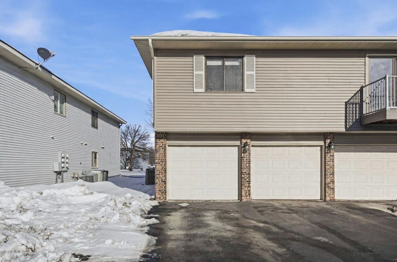 Homes for sale in Vadnais Heights, MN | 3286 Greenbrier St #3286C, Vadnais Heights, MN 55127 | MLS# 7024468