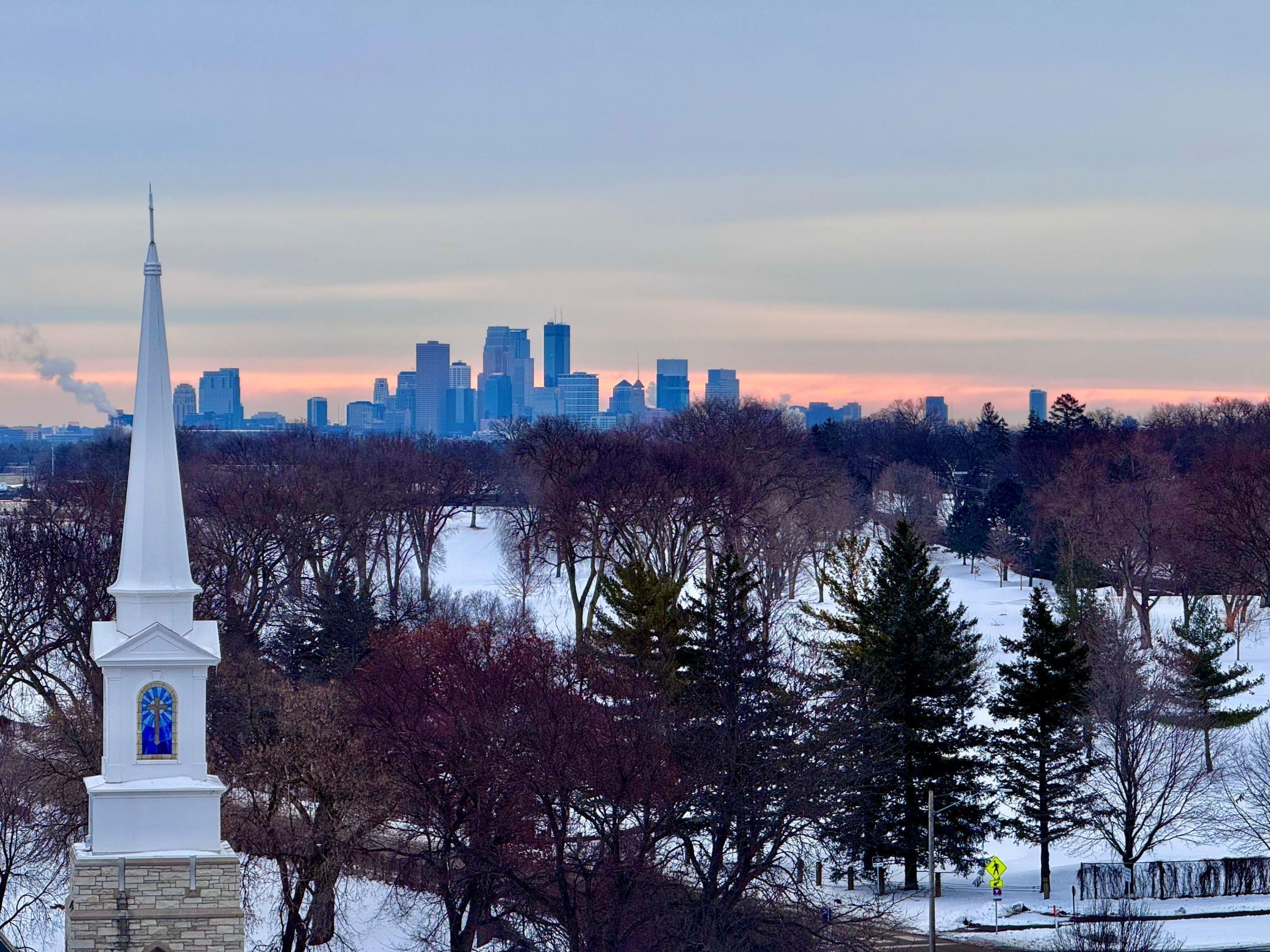 Homes for sale in Golden Valley, MN | 7600 Golden Valley Rd #502, Golden Valley, MN 55427 | MLS# 7025129