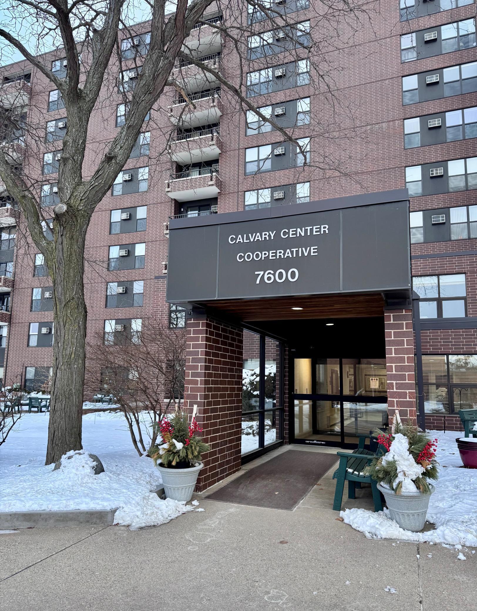 Homes for sale in Golden Valley, MN | 7600 Golden Valley Rd #502, Golden Valley, MN 55427 | MLS# 7025129